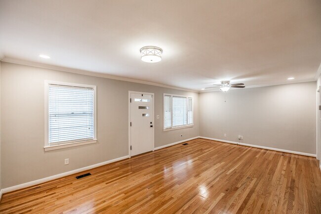 Building Photo - 336 Allen Dr