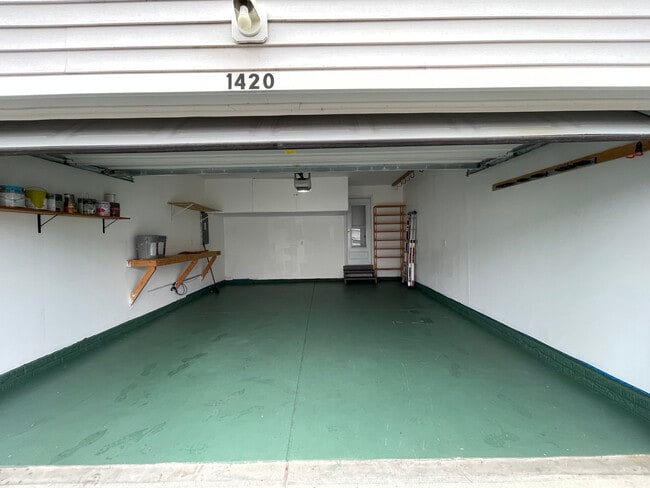 Building Photo - 1420 Bellow Falls Pl