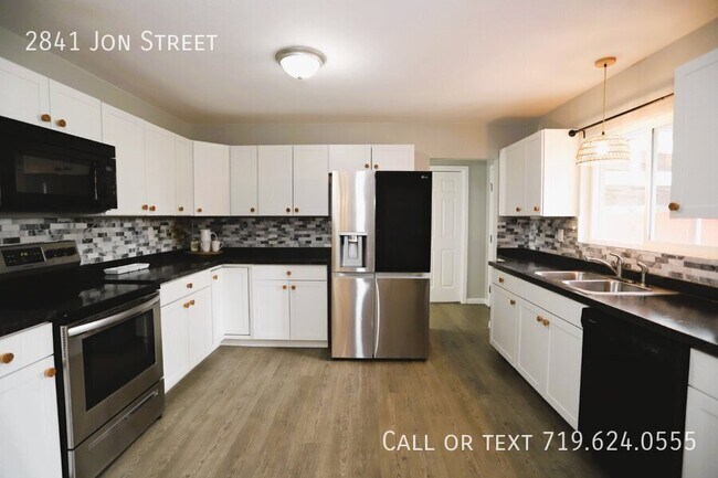 Building Photo - 2841 Jon St