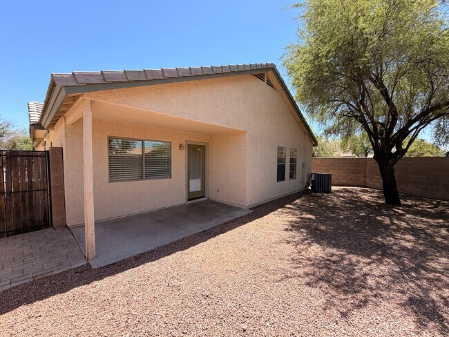 Building Photo - 3 X 2 W/Den *ALL Appliances* **Corner Lot!! with New Paint & Carpet