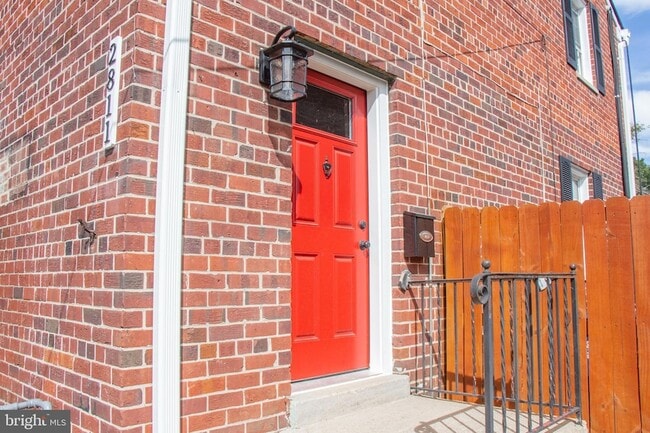 Building Photo - 2811 Mosby St