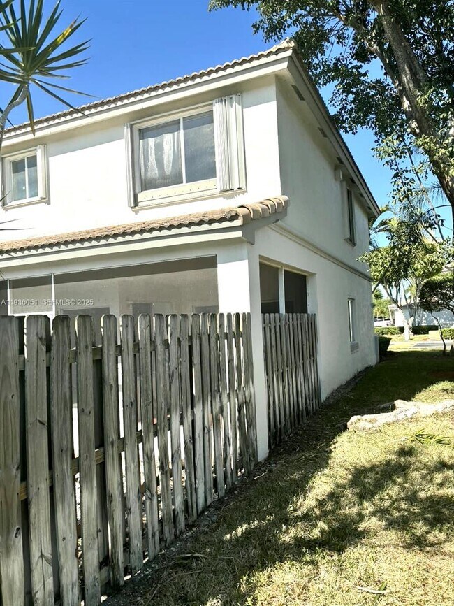 Building Photo - 16276 SW 75th St