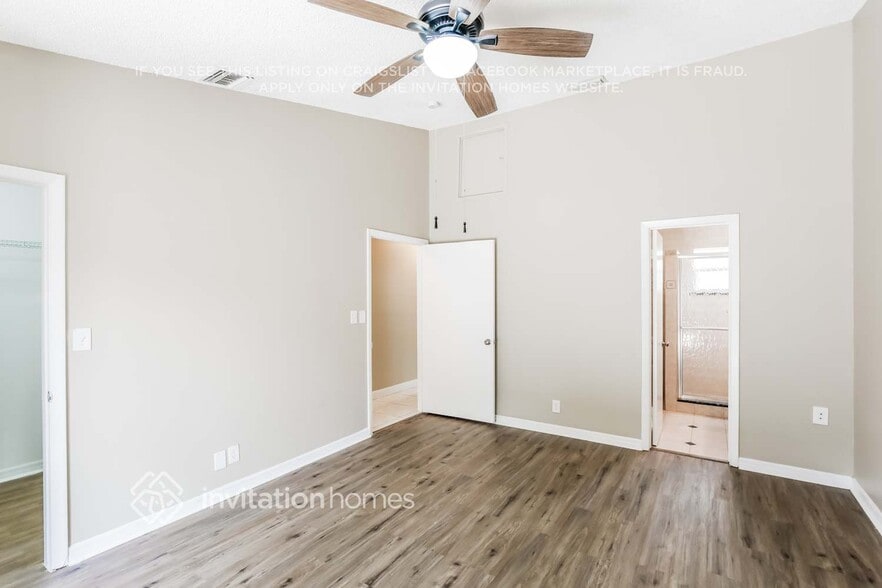 Building Photo - 9810 SW 57th St