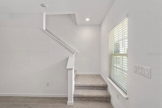 Building Photo - 3409 SW 34th Terrace