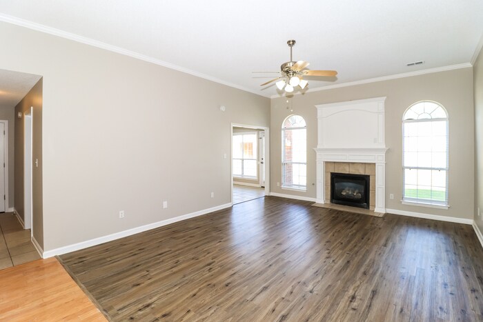 Building Photo - 2402 Mason Dr