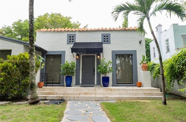 Primary Photo - 5938 NE 5th Ave