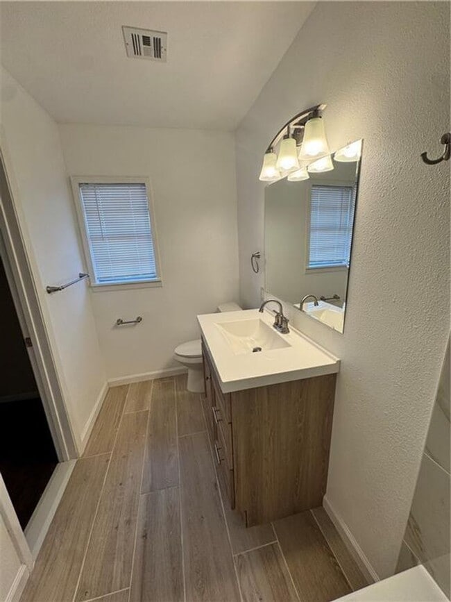 Building Photo - 3 bedroom 2 bath house in Calallen