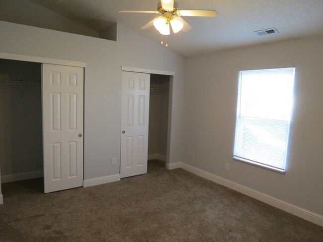 Building Photo - 3234 Oak Bend Blvd