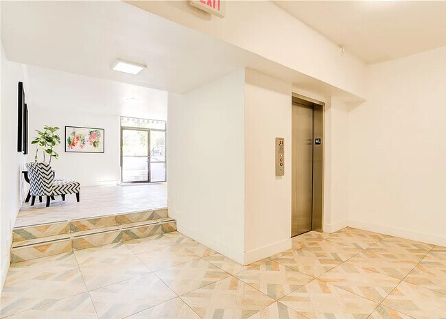 Building Photo - Michigan Apartments