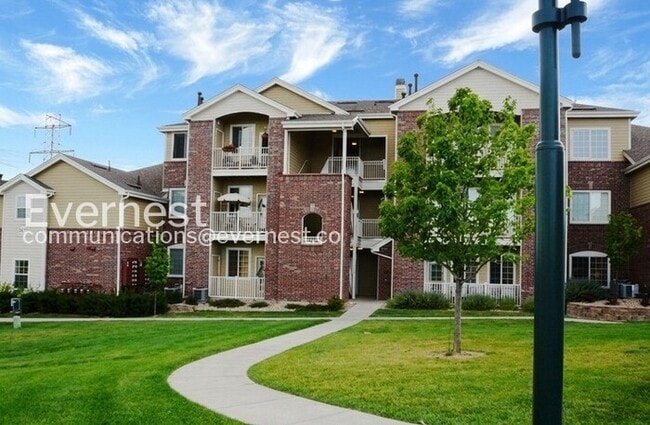 Building Photo - 2675 S Danube Way