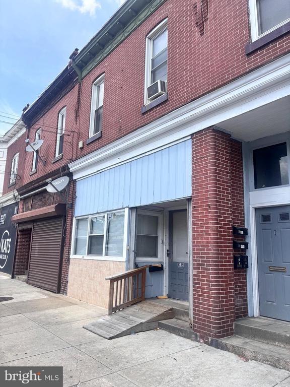 Building Photo - 4705 Longshore Ave
