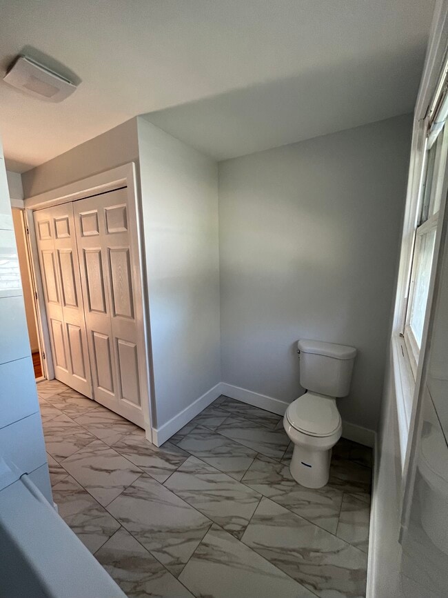 Main bath - 2 Water Tower Rd