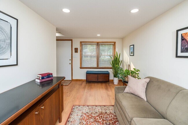 Building Photo - 80 Wertman Ln