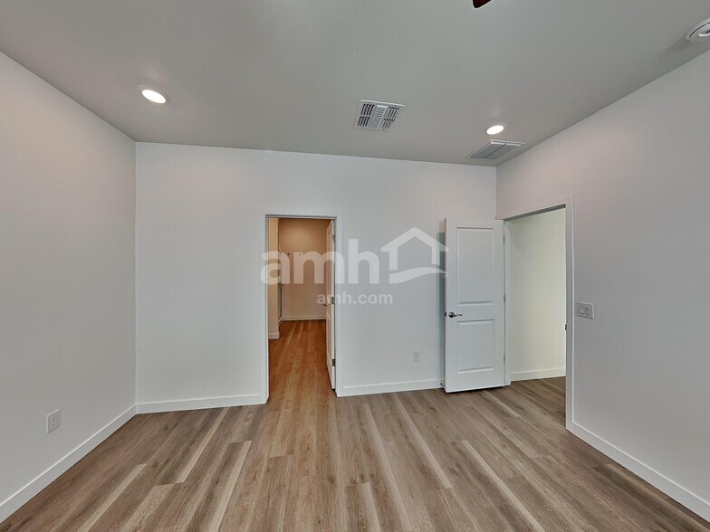 Building Photo - 12311 W Burruel Crk Ln