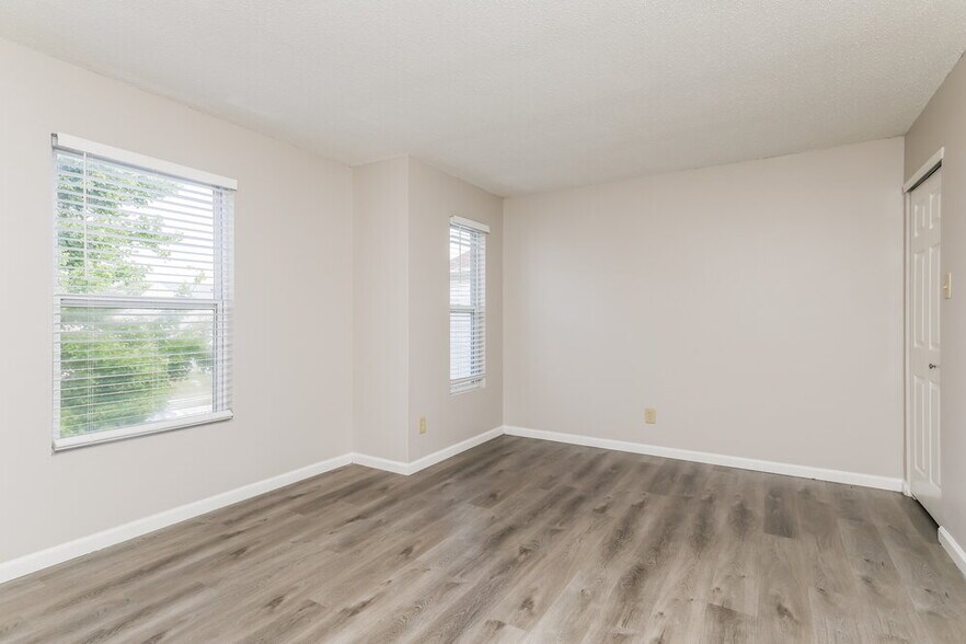 Building Photo - 6336 Alonzo Dr