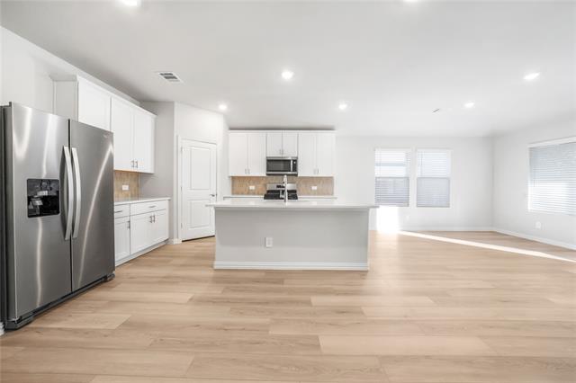 Building Photo - 521 Midnight Oak Dr