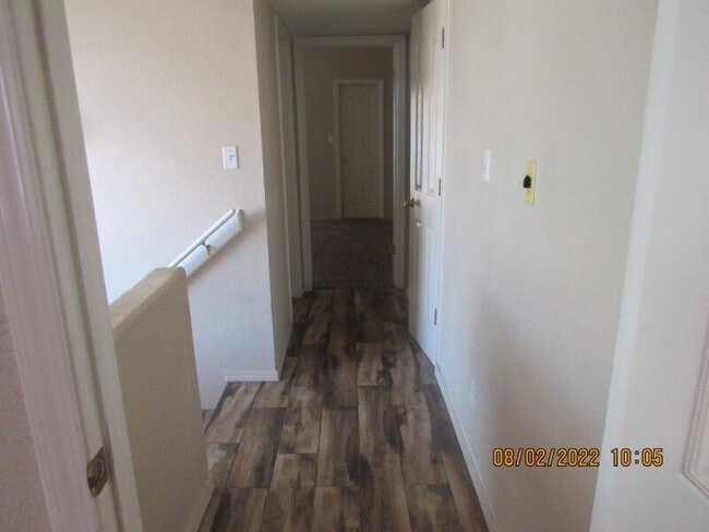 Building Photo - 1600 Hartsdale Dr