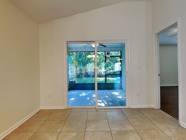 Building Photo - 603 Glendale Ln