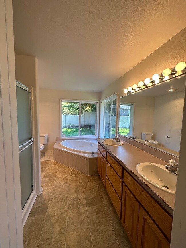 Building Photo - 1642 Diamond Peak Ct NW