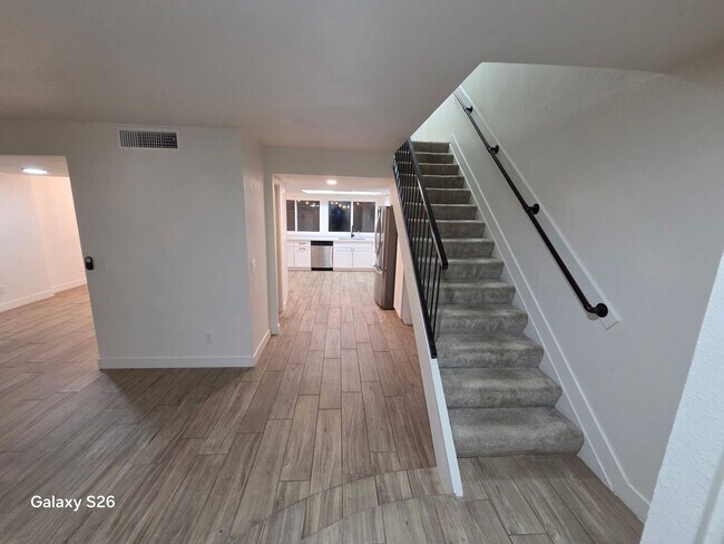 Building Photo - 4030 N Granite Reef Rd