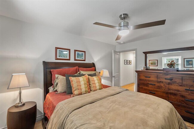 Building Photo - 1615 Maux Dr