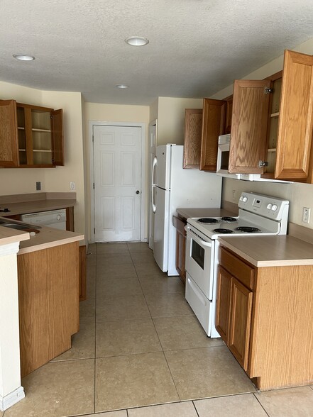 Building Photo - 612 Bluebill Ln