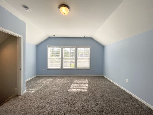 Building Photo - Welcome to Lake Life! Four Bedroom, Single...