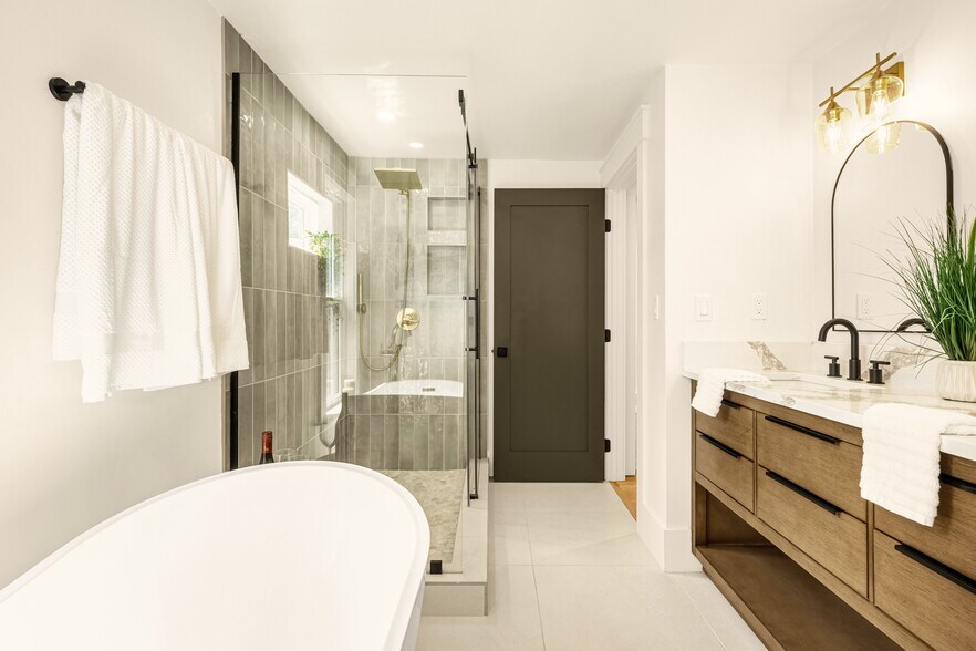 Building Photo - 200 W Cheyenne Rd