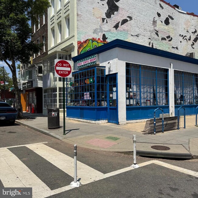 Building Photo - 2380 Champlain St NW