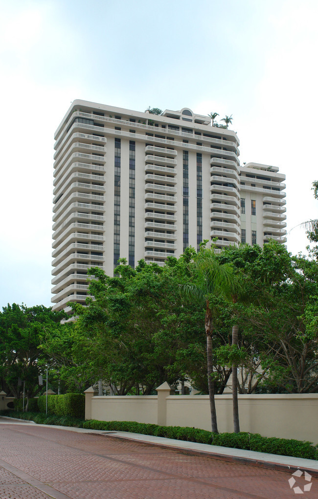 Building Photo - Turnberry Isle North