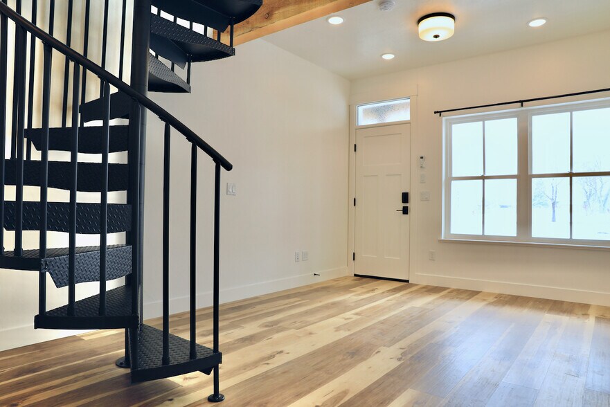 Living room - 96 S 100 E