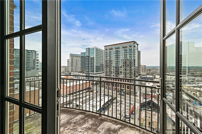 Building Photo - 3180 Mathieson Dr NE