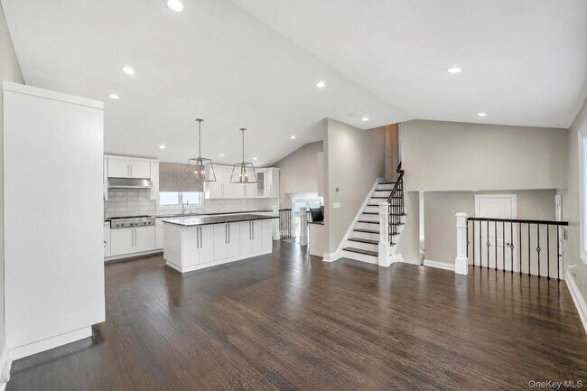 Building Photo - 18 Catherwood Crescent