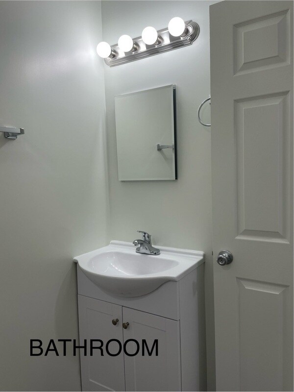 Building Photo - 2505 Delaware St