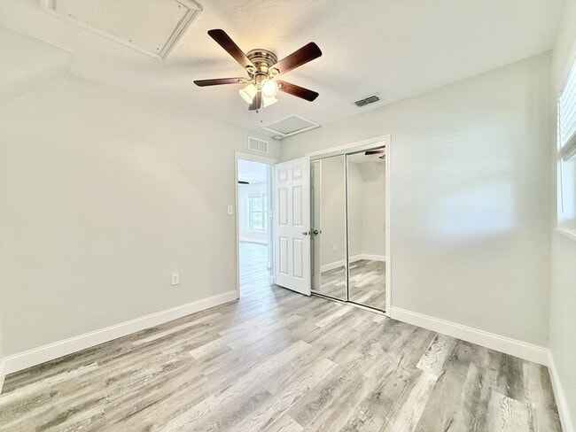 Building Photo - 9401 88th Way N