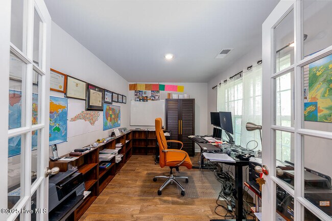 Building Photo - 410 Ginger Dr