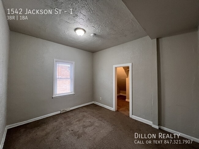 Building Photo - 1542 Jackson St