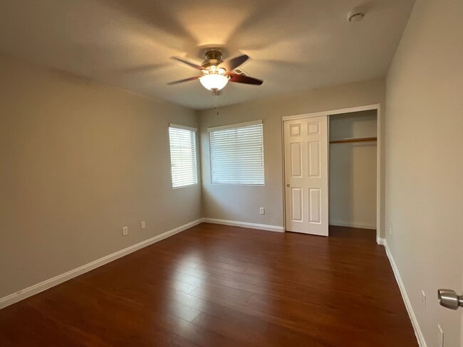 Building Photo - 5016 N Crying Heart St