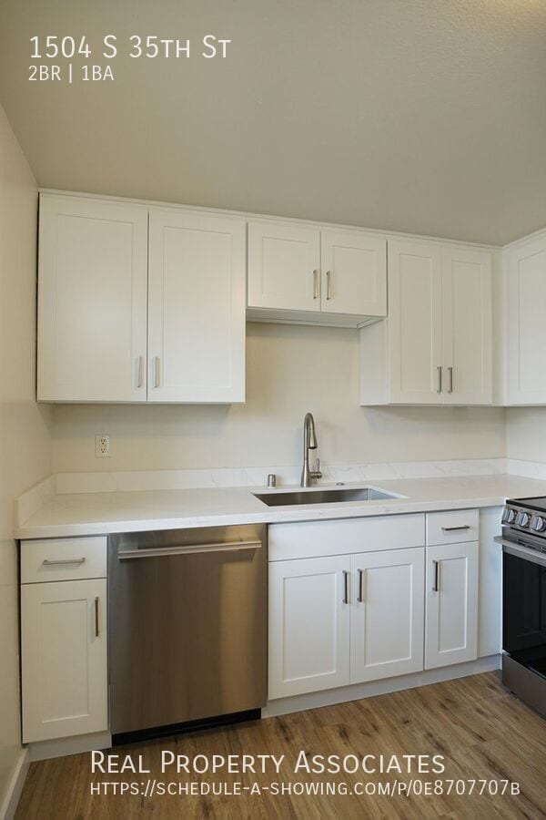 Building Photo - 1504 S 35th St