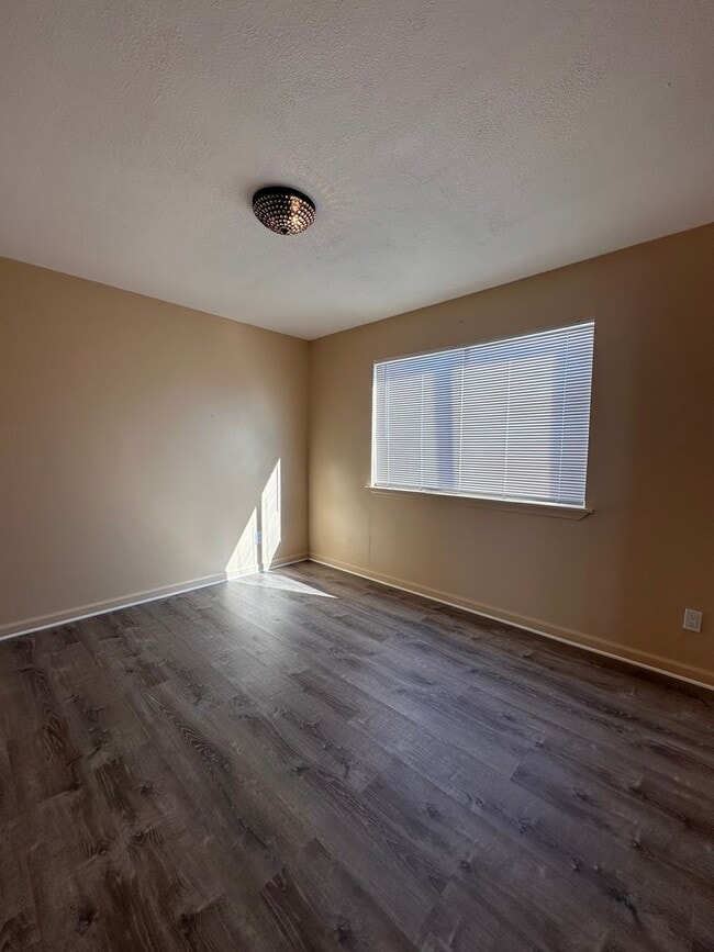 Building Photo - 2 Bedroom Condo In Destin-- Legion Drive!