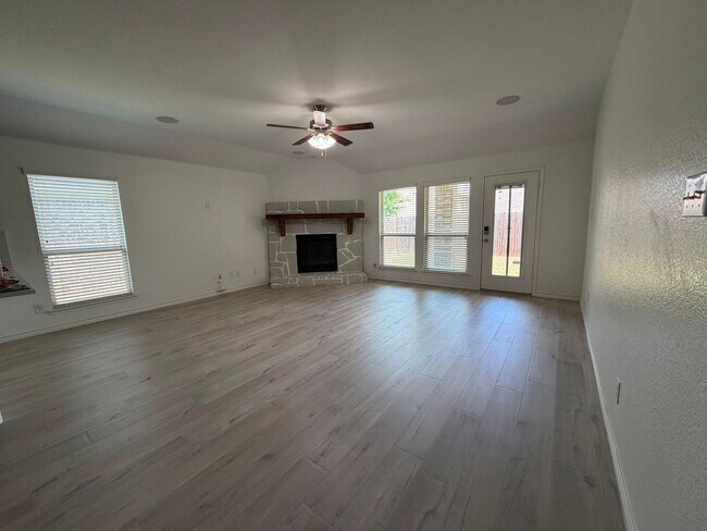 Building Photo - 10020 Levelland Pl