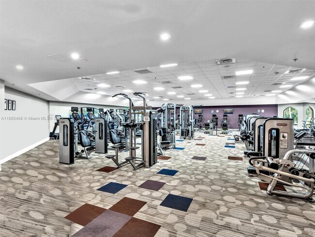 Building Photo - 6538 Via Regina