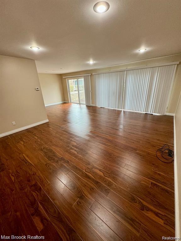 Building Photo - 7146 Pebble Park Dr