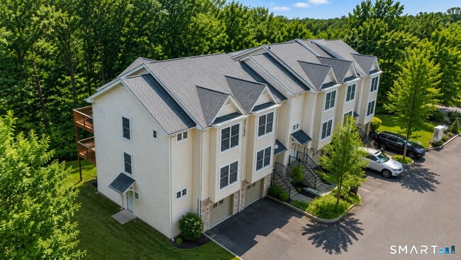 Building Photo - 32 Crows Nest Ln