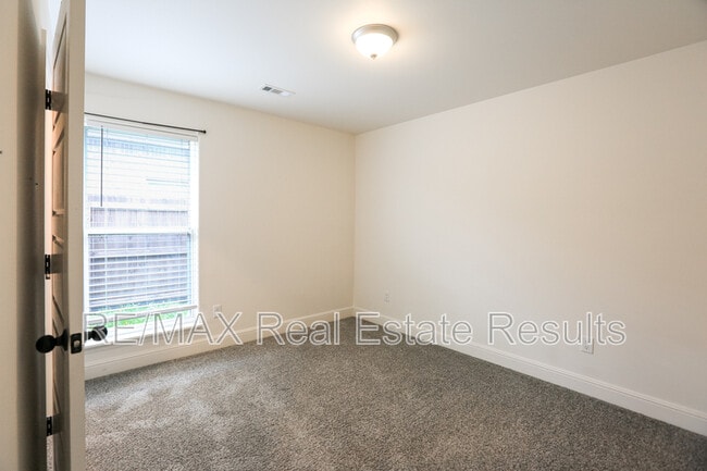 Building Photo - 501 NW 59th Ave