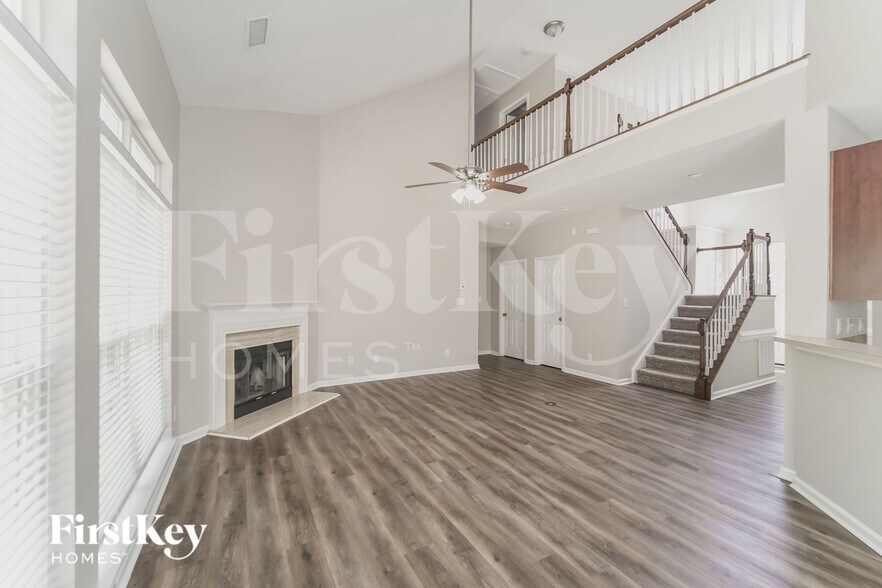 Building Photo - 16025 Lavenham Rd