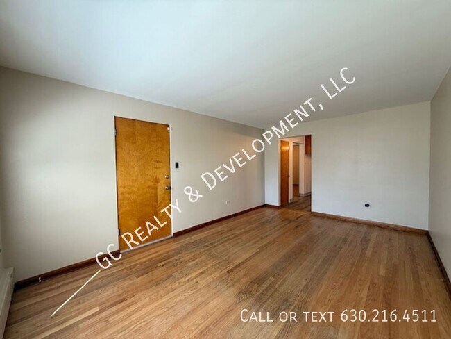 Building Photo - 2131 Grove Ave