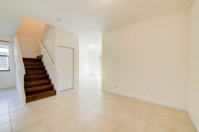 Building Photo - 6574 S Anise Ct