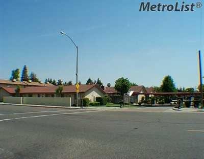 Building Photo - Parkwood Estates