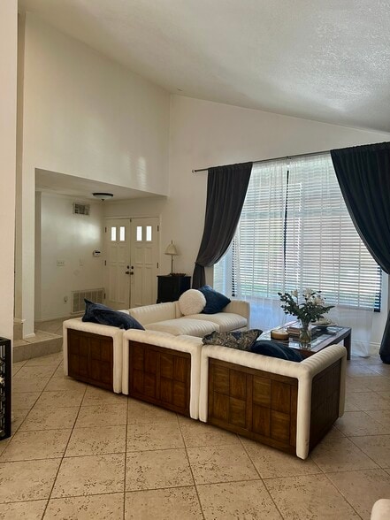 Building Photo - 20829 Marshall Way